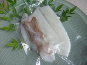 ”アオリイカ”　刺身用サク　(税込) 冷凍